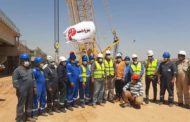 رجال بتروجت ينجحون في رفع 1364 كمرة بوزن 75 طن بالطريق الدائري الاوسطي