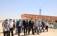 بالصور .. محافظ قنا يتفقد سير العمل بمحطة محولات نجع حمادى الصناعية جهد 500 kv
