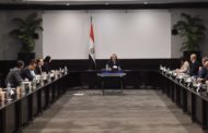 رئيس الوزراء يعقد لقاء مفتوحاً بعدد من رجال الصناعة والمستثمرين