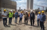 بالصور .. نائب رئيس المقاولون العرب يتفقد مشروع تطوير مثلث ماسبيرو لمتابعة سير العمل والتأكيد على تطبيق اجراءات مواجهة كورونا