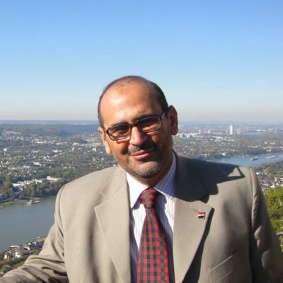 الدكتور حسن بخيت يكتب : الليثيوم .. المارد الذى قد ينهى عصر البترول هل تبوح الصحراء الغربية بأسرارها حوله