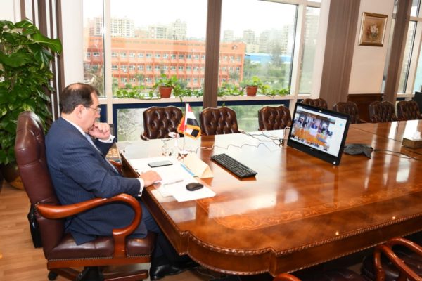 ملخص الاجتماع الوزارى التاسع الاستثنائى لأوبك + .. خفض 10 مليون برميل يوميا