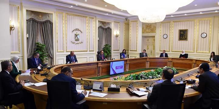 في اجتماع بحضور عدد من الوزراء .. مدبولي يتابع جهود عودة المصريين العالقين بالخارج
