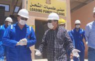 بالصور .. رئيس شركة «ويبكو للبترول» يتفقد المشروعات الجاري تنفيذها بميناء الحمراء البترولي ويجري تجربة حريق وهمية باستخدام سيارات الاطفاء