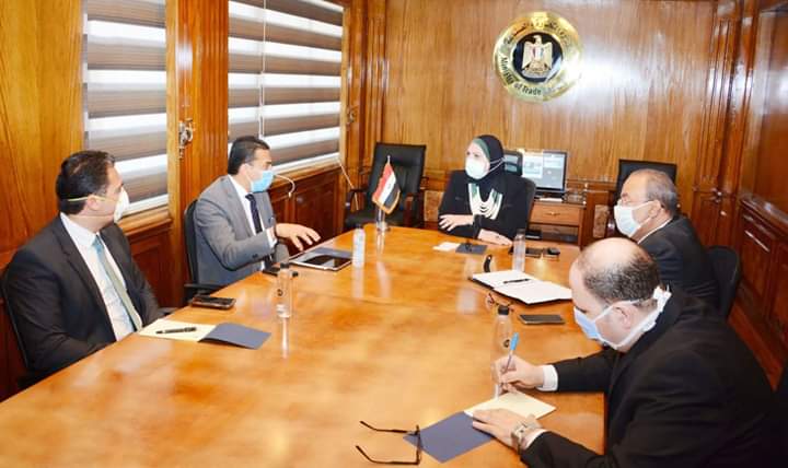 مباحثات مصرية مع 