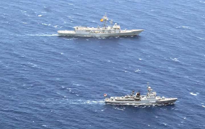 القوات البحرية المصرية والإسبانية تنفذان تدريباً بحرياً عابراً بنطاق الأسطول الجنوبى بالبحر الأحمر