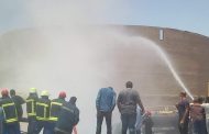 محافظ السويس من قلب الحدث يشكر الحماية المدنية وابناء المنطقة الجغرافية علي الدور البطولي لاخماد حريق اليوم