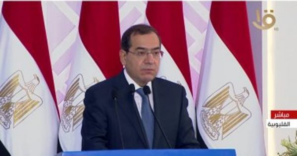 وزير البترول : 5 مشروعات فى قطاع التكرير اضافت 9.2 مليون طن سنويا باستثمارات  165 مليار جنيه