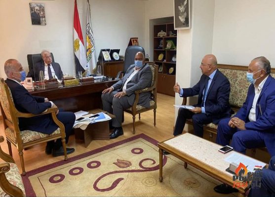 بعد وصول مستحقاتهم الي 500 مليون جنيه .. محافظ جنوب سيناء يبحث مشاكل شركة طاقة باور 