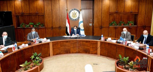 الملا يؤكد على أهمية الاستمرار فى استكمال تطوير منظومة التكرير والتصنيع خلال رئاسته لجمعيات الاسكندرية للبترول والعامرية والبتروكيماويات المصرية