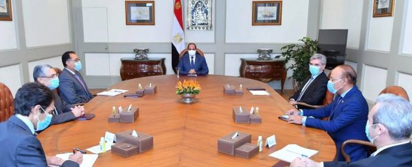 الرئيس السيسي خلال لقائه رئيس سيمنس : نتطلع للاستفادة من خبرات الشركة في مجالات الطاقة المتجددة ومشروعات الربط الكهربائي
