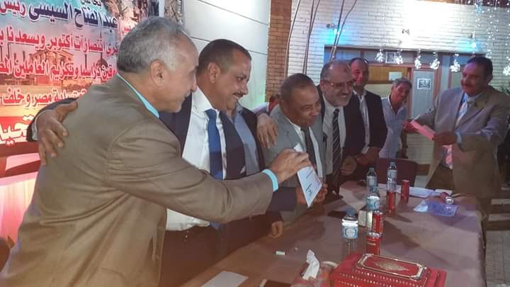 شمال القاهرة للتوزيع تقيم احتفالية لتكريم أبناء العاملين الاوائل بالثانوية العامة والمحاربين القدامي