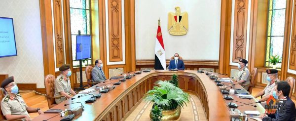 الرئيس السيسى يوجه بالبدء في تطبيق نظام الجراجات الميكانيكية متعددة الطوابق للسيارات للتكامل مع شبكة الطرق والكباري الجديدة ولتخفيف عبء الازدحام وتكدس السيارات.
