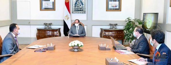الرئيس السيسى يتابع المشروع القومي للتوسع في استخدام الغاز الطبيعي كوقود للسيارات بحضور مدبولى والملا