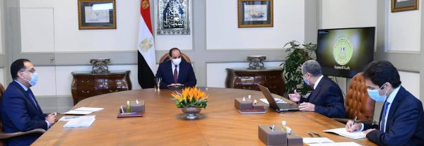 الرئيس السيسي يوجه بتعزيز جهود تنفيذ مشروعات الربط الكهربائي مع دول الجوار