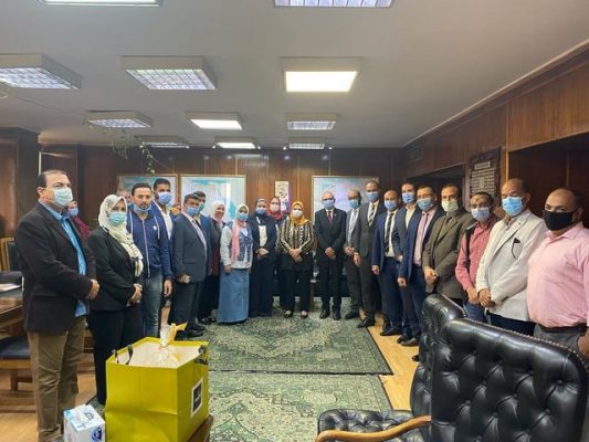 بالصور .. مشالي تكرم عدد من العاملين لمجهوداتهم فى انهاء الأعمال المساحية لخطوط الربط لمحطتى توشكى3 و4