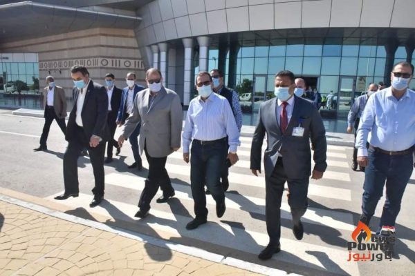 محافظ أسيوط يستقبل وزير البترول لتفقد أعمال تنفيذ مشروع مجمع التكسير الهيدروجينى بمعامل التكرير
