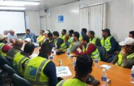 الدكتور مصطفى مدكور يتابع  ميدانيا العمل بمشروع شبكات كهرباء مشروع تنمية جنوب توشكى الزراعى