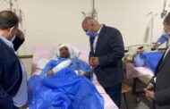 وزير النقل يزور مصابي حادث تصادم قطاري ١٥٧ و٢٠١١ في مستشفى سوهاج العام