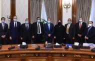 مدبولى يشهد توقيع البروتوكول المنظم للمبادرة الرئاسية لإحلال السيارات المتقادمة للعمل بالغاز الطبيعى.