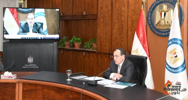 الملا يعتمد ميزانية ايلاب والشركة تحقق اعلى معدلات انتاج منذ بدء تشغيلها عام ٢٠٠٨ بطاقة تتجاوز ١٢٥ الف طن من منتج الالكيل بنزين