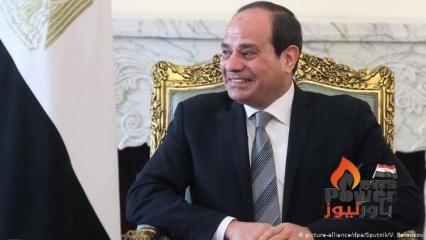 الرئيس السيسي يوجه بزيادة مرتبات جميع العاملين بالجهاز الإداري للدولة باجمالي نحو ٣٧ مليار جنيه