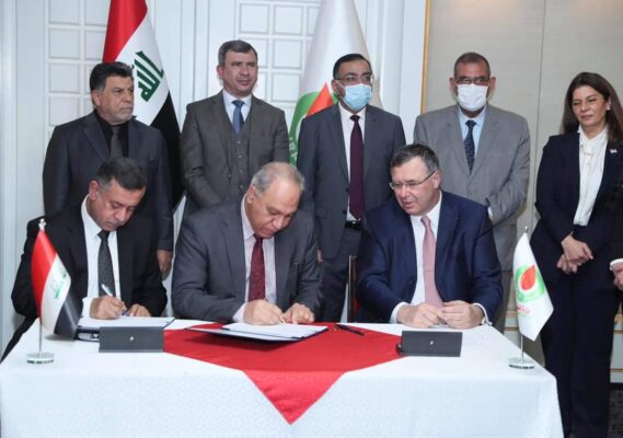 وزير النفط العراقي : توقيع اتفاقية مبادئ مع شركة توتال الفرنسية لانشاء وحدات معالجة الغاز المصاحب بطاقة (600 ) مقمق ومشروع ماء البحر ومشروع الطاقة الشمسية بطاقة (1000) ميجاوات