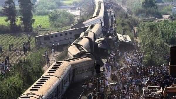 الملا يوجه مسئولي المنطقة الجغرافية البترولية بالصعيد بتقديم كافة اوجه الدعم في حادث تصادم قطاري سوهاج