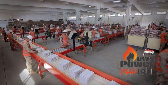 القوات المسلحة تساهم فى تخفيف الأعباء المعيشية عن المواطنين فى القرى والمناطق الأكثر إحتياجاً بتوزيع آلالآف من الحصص الغذائية المجانية بمناسبةشهر رمضان ...