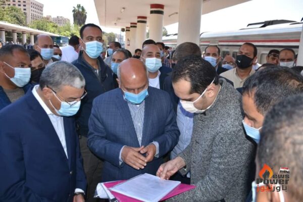 وزير النقل يستكمل جولاته الميدانية بمحطات السكك الحديدية ومتابعة أعمال الصيانة الدورية