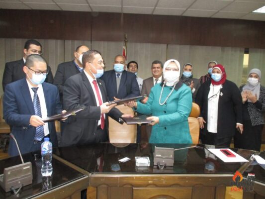 عاجل بالصور .. نقل الكهرباء توقع مع الإسكندرية للأعمال الهندسية عقد محطة المنصورية جهد 66/11 ك.ف 
