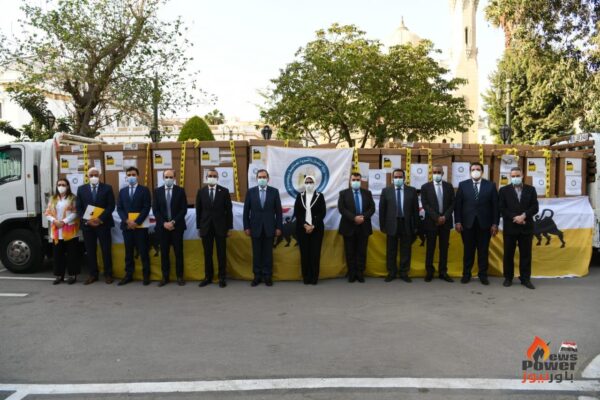 الملا وزايد يشهدان تسليم 20 جهاز تنفس صناعي بتكلفة 600 الف دولار مقدمة من ايني الايطالية والشركات العالمية العاملة في مصر