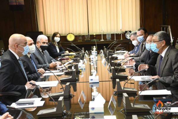 وزيرا الكهرباء والاسكان يشهدان توقيع بروتوكول تعاون بين جهازى تنظيم مرفق الكهرباء ومياه الشرب والصرف الصحي وحماية المستهلك