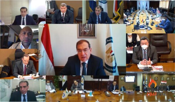 برئاسة الملا.. اعتماد جمعيتي خالدة وقارون و مليار دولار استثمارات جديدة لحقول الشركتين بالصحراء الغربية
