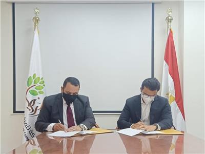 حسن علام القابضة توقع مع الريف المصري مذكرة إنشاء وتشغيل محطات الطاقة الشمسية بأراضى مشروع الـ1.5 مليون فدان