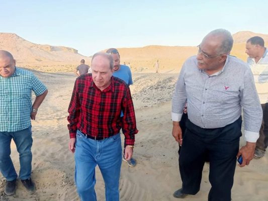 بالصور .. رئيس شركة القناة للتوزيع يشهد اطلاق التيار الكهربائي لاحدي المشاريع السياحية بالبحر الاحمر