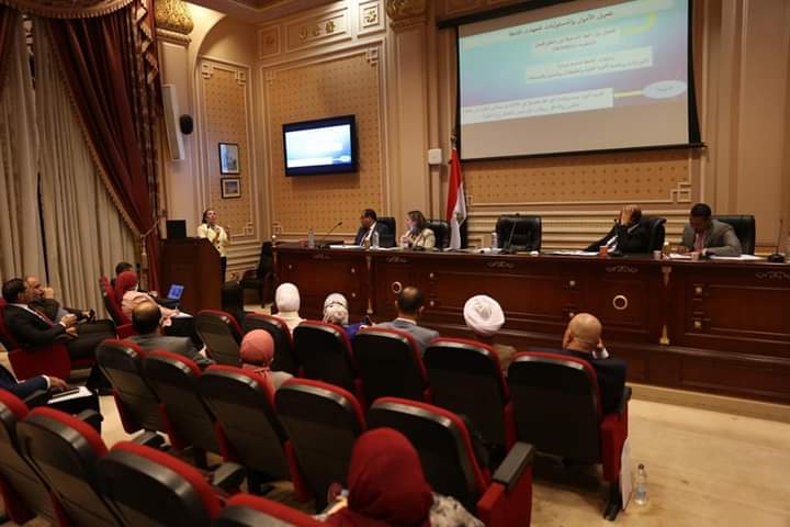 وزيرة البيئة تستعرض مع أعضاء لجنة الطاقة والبيئة بمجلس النواب مسودة اللائحة التنفيذية لقانون المخلفات