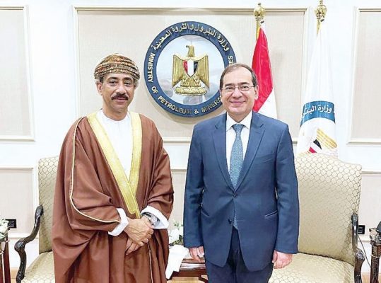 الملا والرحبي يبحثان الفرص الاستثمارية في مجالي النفط والغاز بين مصر وسلطنة عُمان