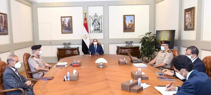 الرئيس السيسي يتابع جهود الدولة في تطوير مركبات النقل العام والنقل الثقيل بالاعتماد على مصادر الطاقة البديلة