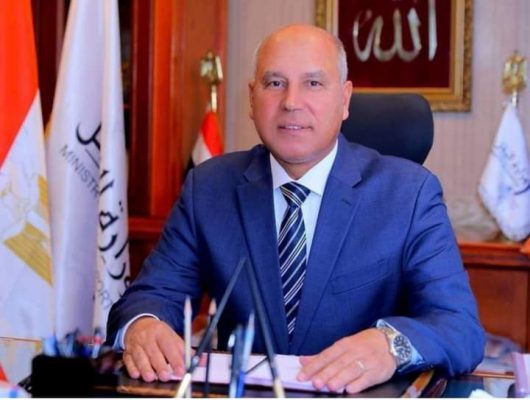 خلال أول أيام عيد الأضحى .. وزير النقل يتابع على مدار الساعة مع رؤساء الهيئات والجهات التابعة 