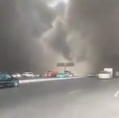 أنباء عن اشتعال سيارة تحمل منتجات بترولية بطريق الاوتوستراد