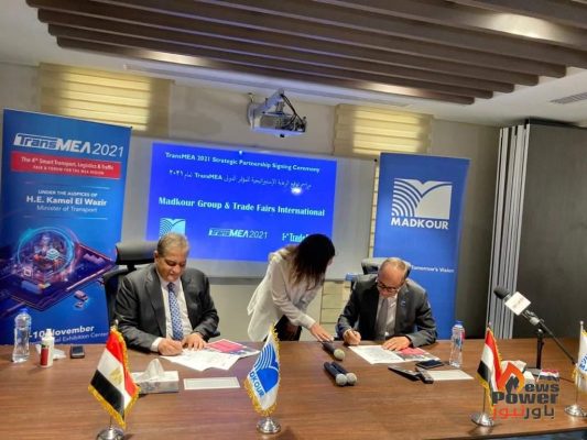 مدكور توقع عقد الرعاية الاستراتيجى لمؤتمر تكنولوجيا النقل الدولى 