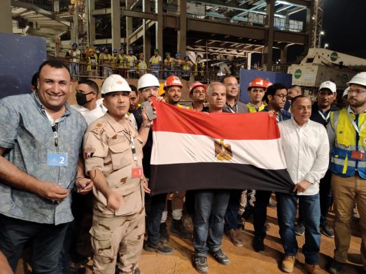 جنوب القاهرة لتوزيع الكهرباء تنجح فى تأمين التغذية الكهربائية لرحلة نقل مركب الملك خوفو من المنطقة الاثرية بالاهرامات الى المتحف المصرى الكبير