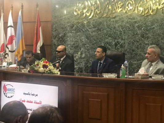 بالصور .. جبران يلتقى بالنقابيين والعاملين بالاسكندرية