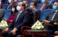 الرئيس السيسي يجرى جولة تفقدية داخل ميناء الإسكندرية البحري