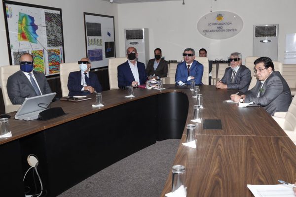 العراق : ندرس اقرار مشروع استكشافي عملاق في الصحراء الغربية