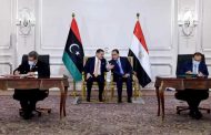 الملا يوقع مع نظيره الليبي مذكرة تفاهم للتعاون في مجالات البترول والغاز 