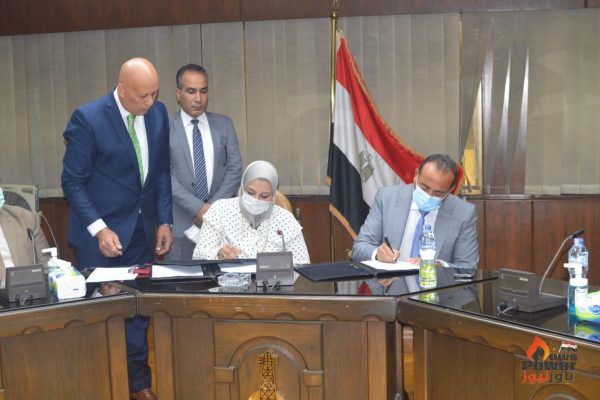عاجل بالصور .. السويدى T&D توقع عقد 3محطات محولات عملاقة مع نقل الكهرباء بتكلفة 1.150 مليار جنيه