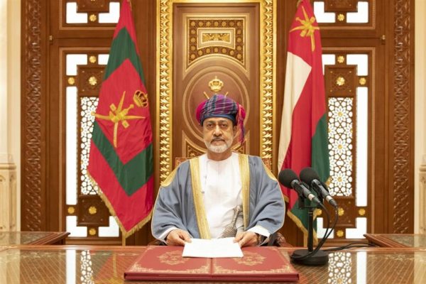 السلطان هيثم بن طارق في الذكرى الثانية لتوليه الحكم: 