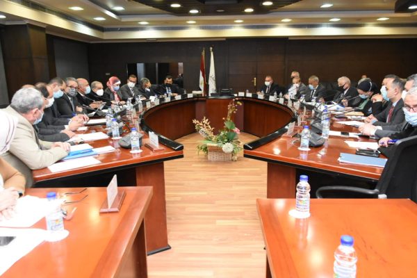 6 وزراء يعقدون اجتماعاً موسعاً لإعداد مخطط نقل الوفود داخل مدينة شرم الشيخ خلال فعاليات مؤتمر الاطراف لإتفاقية الامم المتحدة الاطارية لتغير المناخ COP27 
